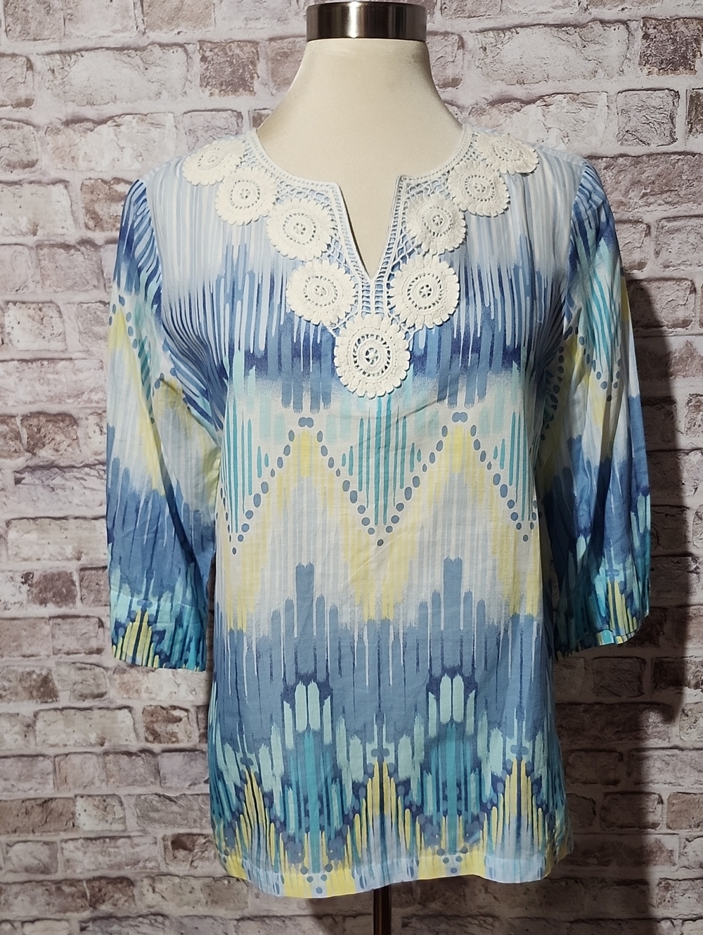 Alfred Dunner Blue White Yellow Crochet-Trim Tunic